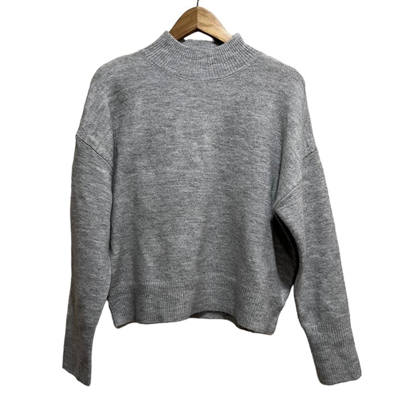 Sophie Rue Gray Mock Neck Cropped Sweater Womens L Cozy Minimal NWT - Picture 2 of 7